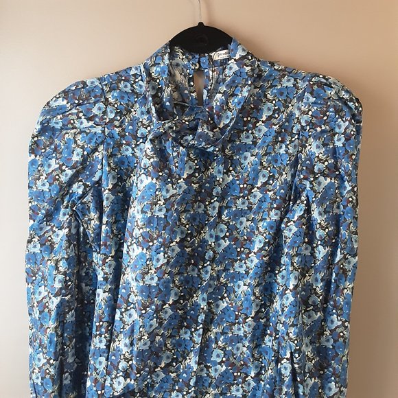 Stradivarius Blue Floral Blouse, Statement Sleeves, Tie at Collar NWOT Small - Picture 4 of 16